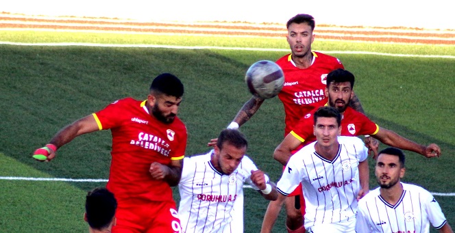 Çatalca rakibine elleriyle ikram etti 1 puanı 1-1