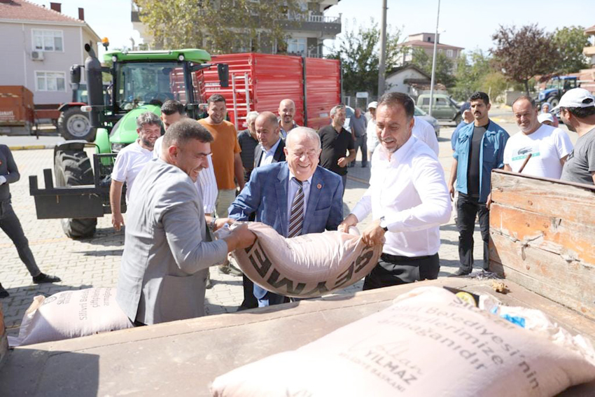 “Çiftçilerimiz Türk tohumuna güvensin”