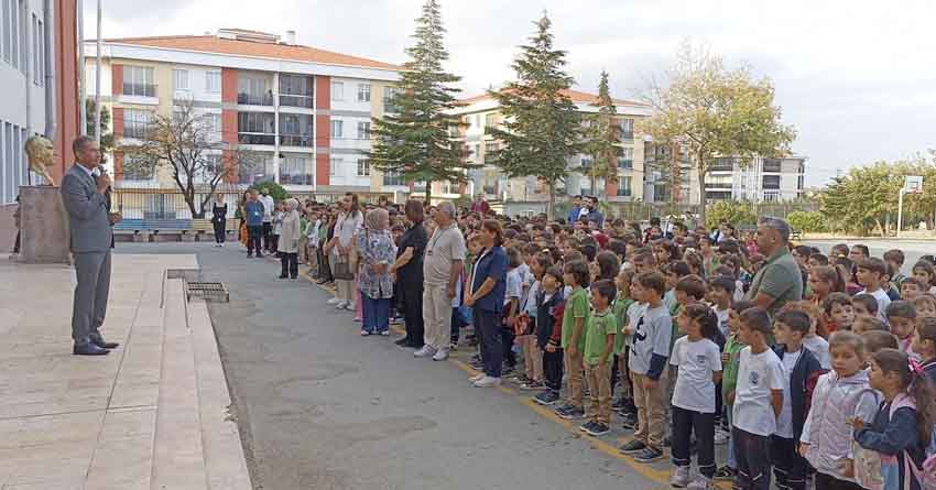 Artar, haftanın ilk ders zilini Yavuz Selim’de çaldı