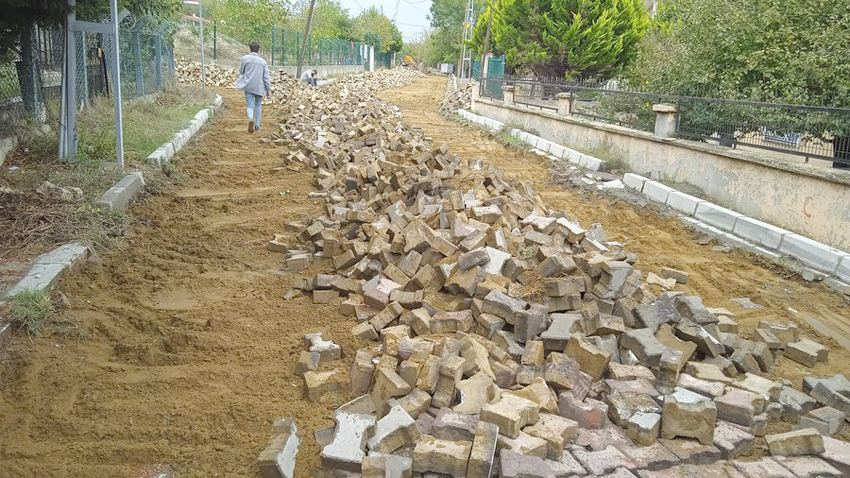 Fen İşleri ekipleri çalışmalarını sürdürüyor