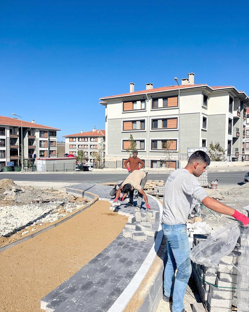 Yol bakım ve onarımları sürüyor