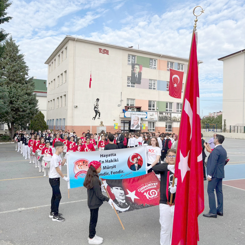 Ortaköy Sezin Öztaş’ta Cumhuriyet şöleni