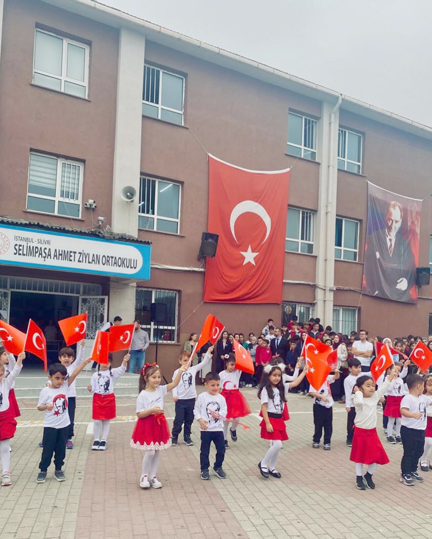 Ahmet Ziylan Ortaokulu’nda Cumhuriyet Bayramı