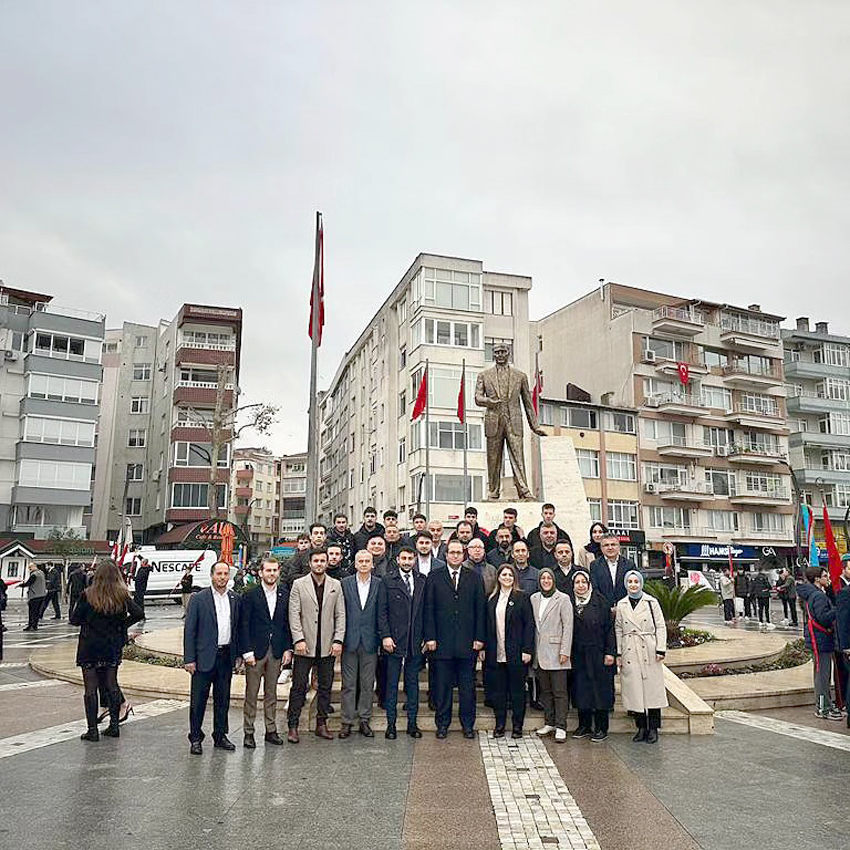 “Değerli öğretmenlerimizin günü kutlu olsun”