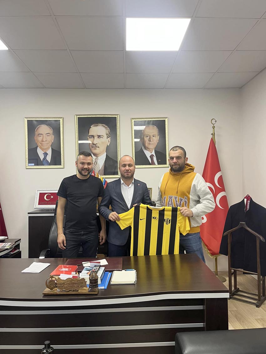 Silivri MHP’den Çantaköyspor’a destek