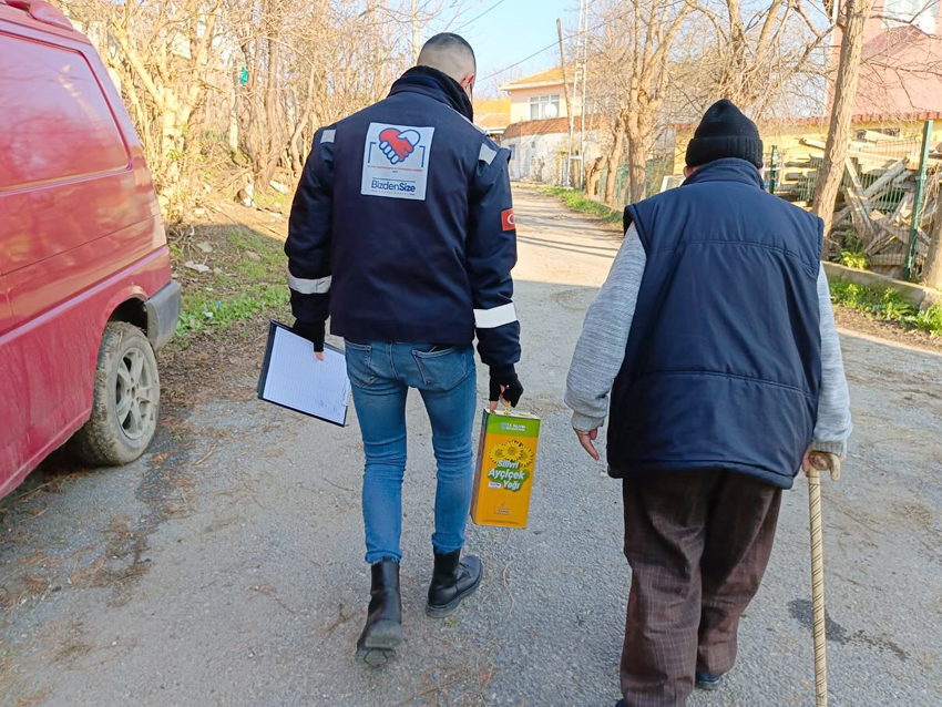 75 Bin litre Ayçiçek yağı 15 bin hemşerimize dağıtılacak