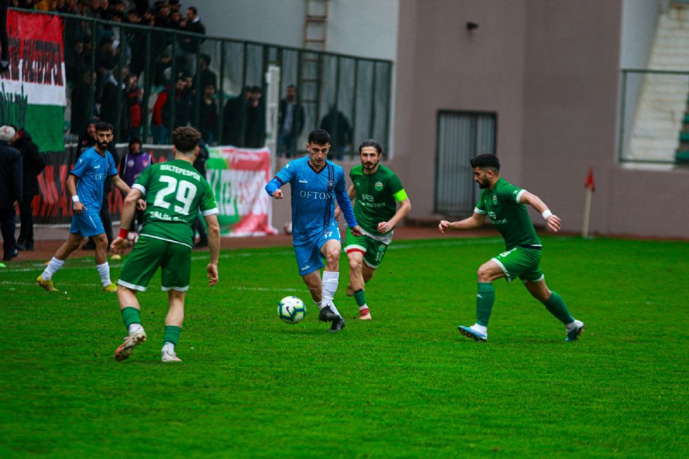 Beykoz İshaklı liderliğe devam 0-0