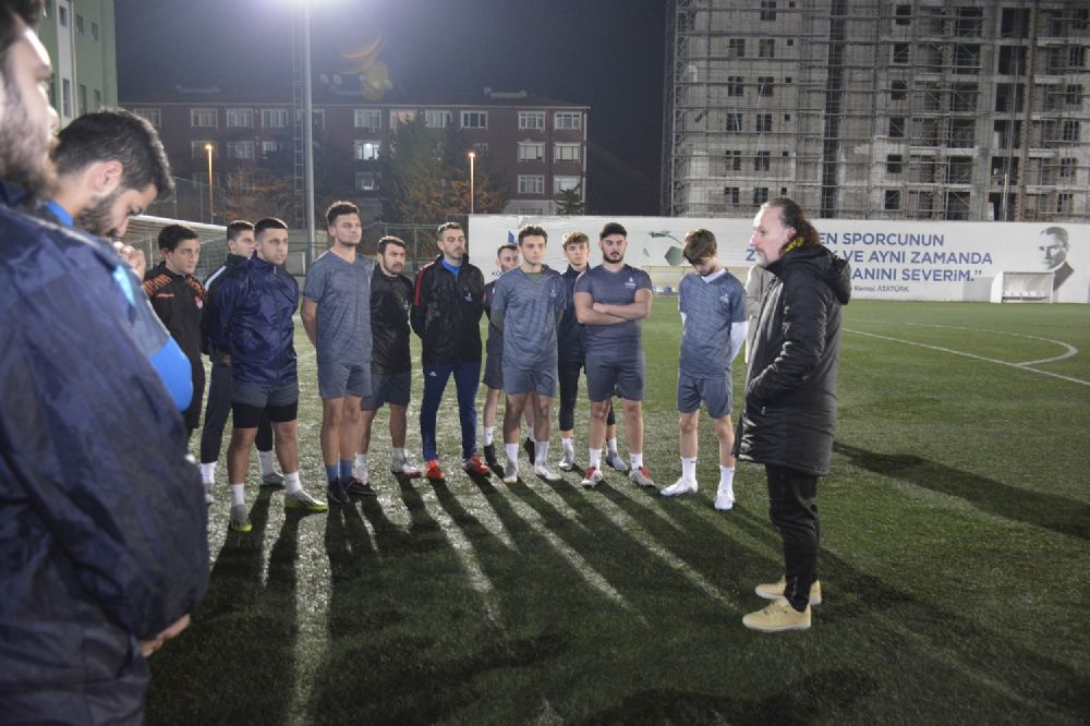 İstanbul Balkanspor’da yeni sezon hazırlığı başladı