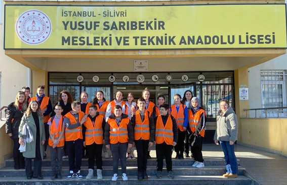 Danamandıralı öğrenciler, Sarıbekir Lisesi’nde