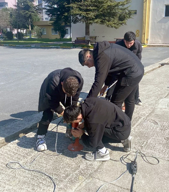 Sarıbekir Lisesinde bahçe düzenlemesi