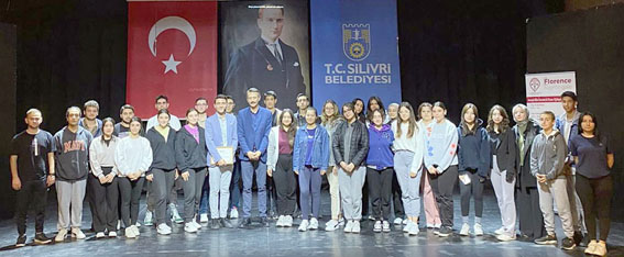 Silivri Eğitim Akademisi öğrencilere YKS Semineri düzenledi