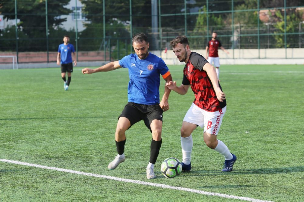 Gazi Mahallesi hazırlık maçını 3 golle kazandı