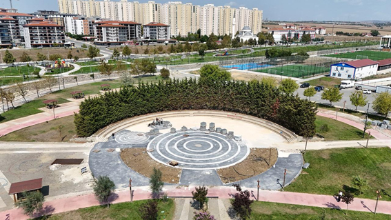 Silivri Belediyesi yeni park ve çevre düzenleme çalışmalarına devam ediyor