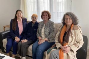 CHP’li kadınların ev ziyaretleri sürüyor