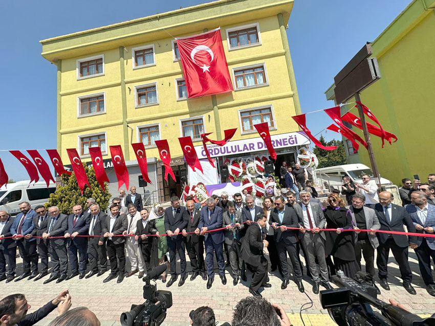 Büyükçekmece Ordulular Dernek açılışı  (1)